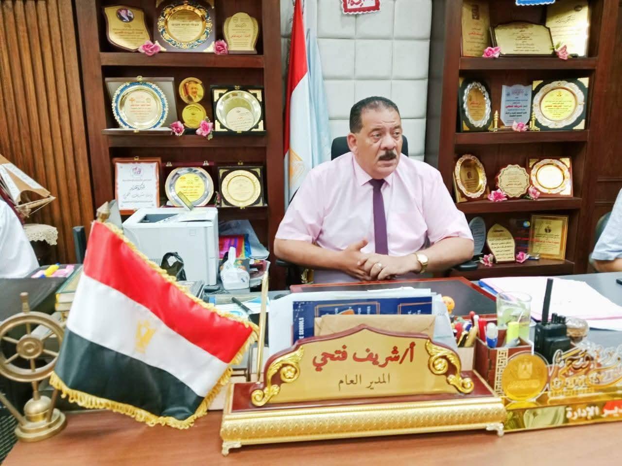 شريف فتحي يعقد اجتماعا لشرح نظام البكالوريا