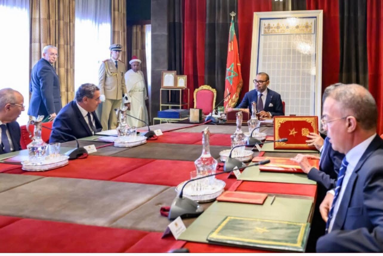 رئاسة ملك المغرب للمجلس الوزاري: المملكة المغربية تعيش دينامية سياسية كبرى.