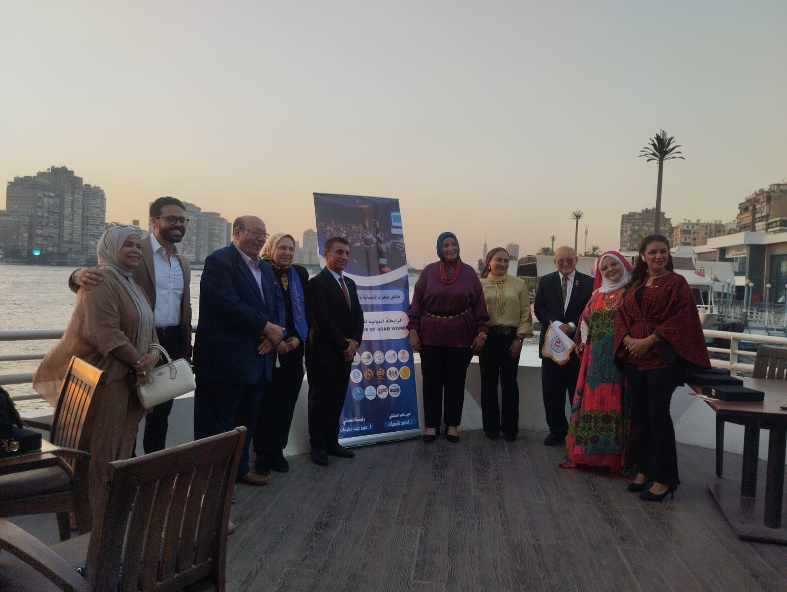 الرابطة الدولية للمرأة العربية بالتعاون مع جريدة الحلم العربي نيوز تكرّم نخبة من رموز مصر والعراق وفلسطين